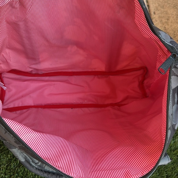 Herschel Floral Print Red Striped Interior Bag Workbag Overnight bag - Picture 4 of 12